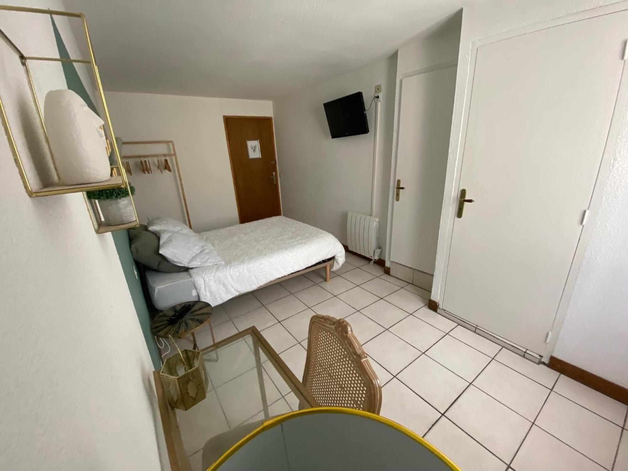 Os-Thel, Chambres A Louer Tautavel Dış mekan fotoğraf