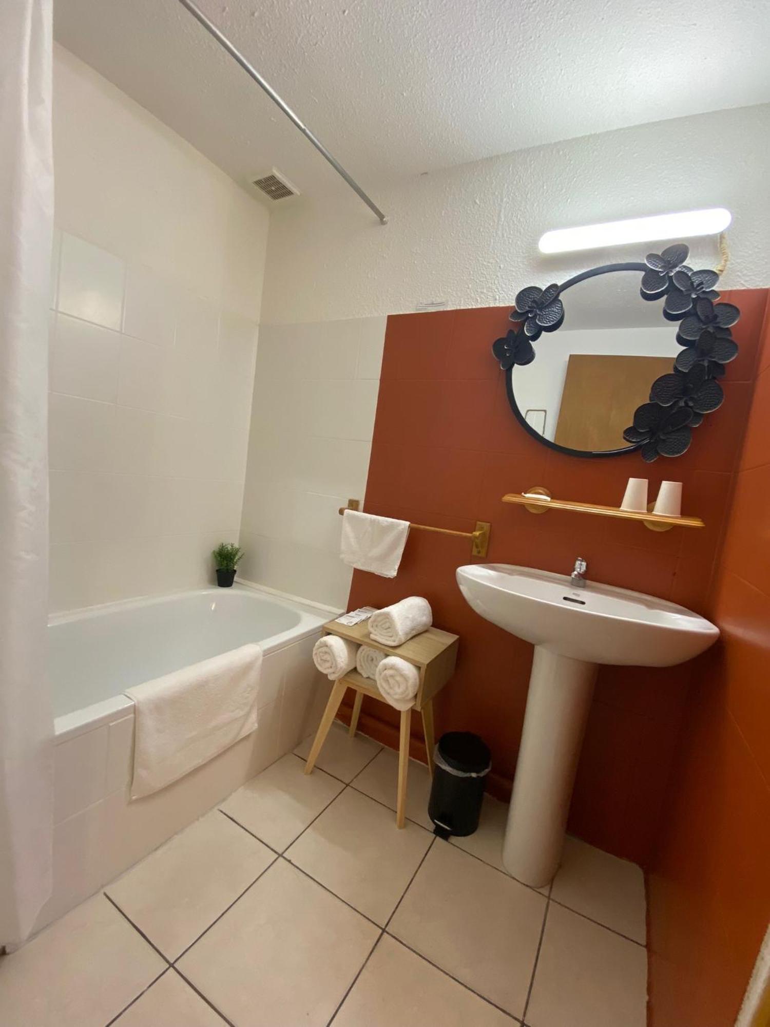 Os-Thel, Chambres A Louer Tautavel Dış mekan fotoğraf